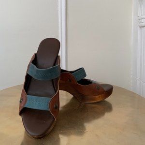 Wood and leather platforms